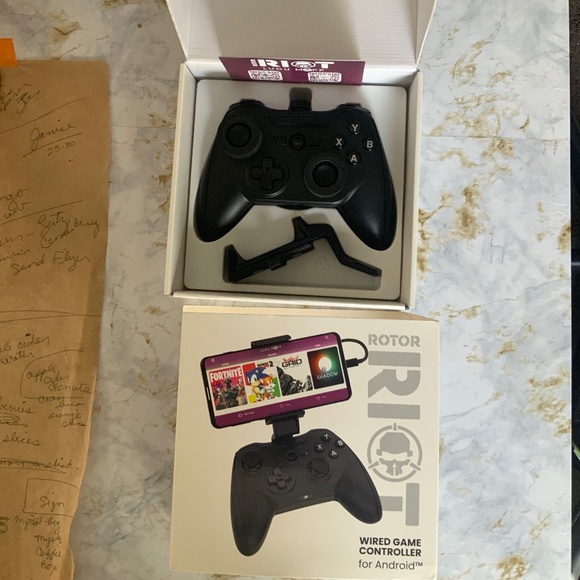 ROTOR Riot WIRED GAME CONTROLLER - Picture 3 of 5